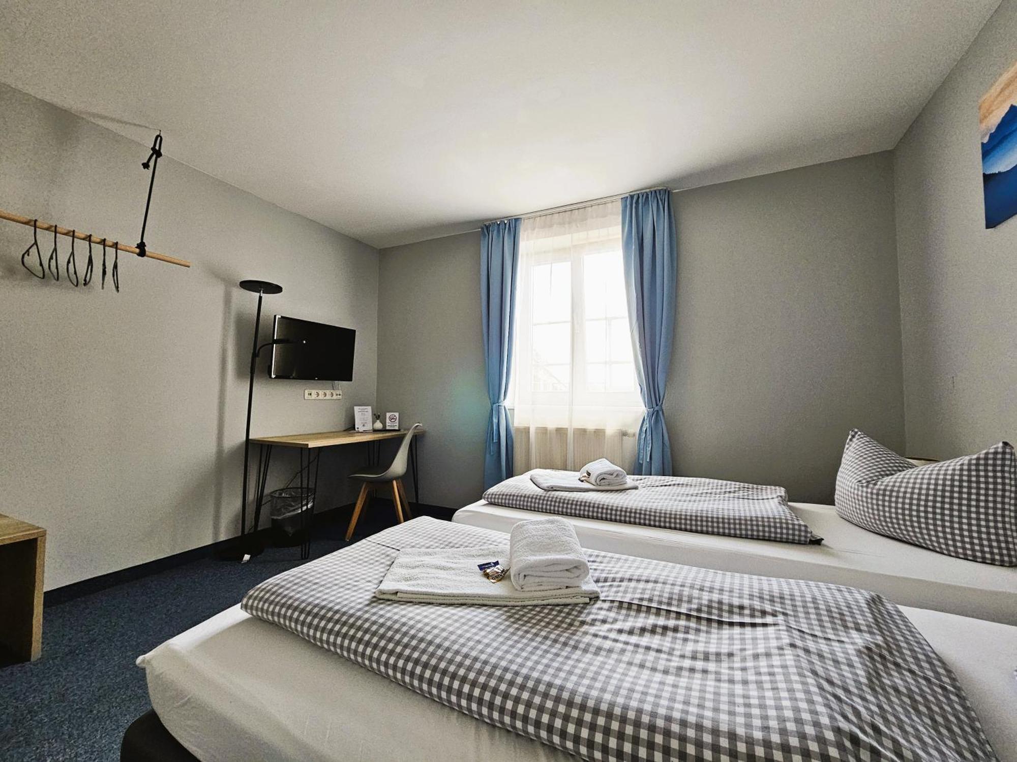 Novitel Pension Pliening - Muenchen Messe Экстерьер фото