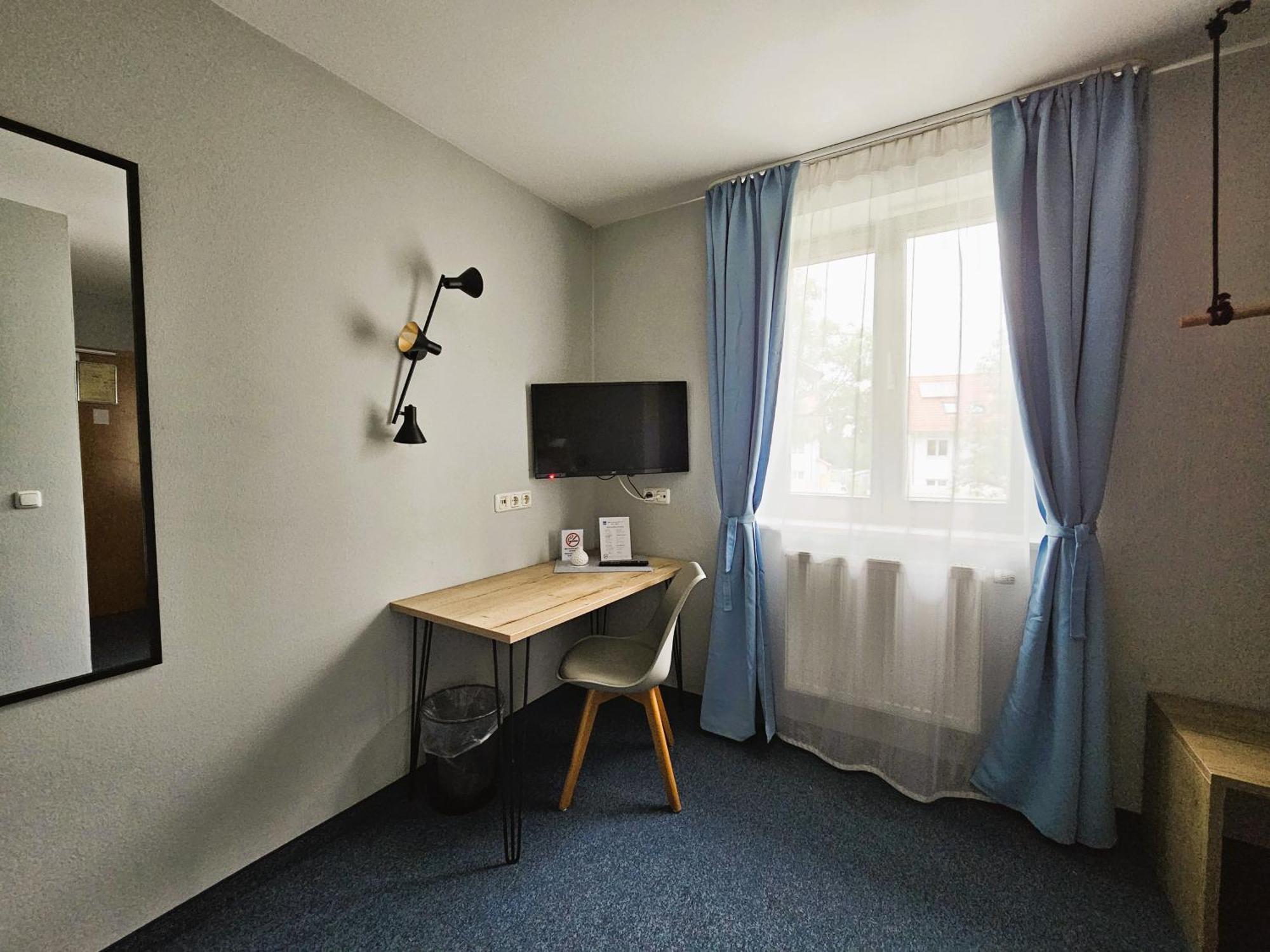 Novitel Pension Pliening - Muenchen Messe Экстерьер фото