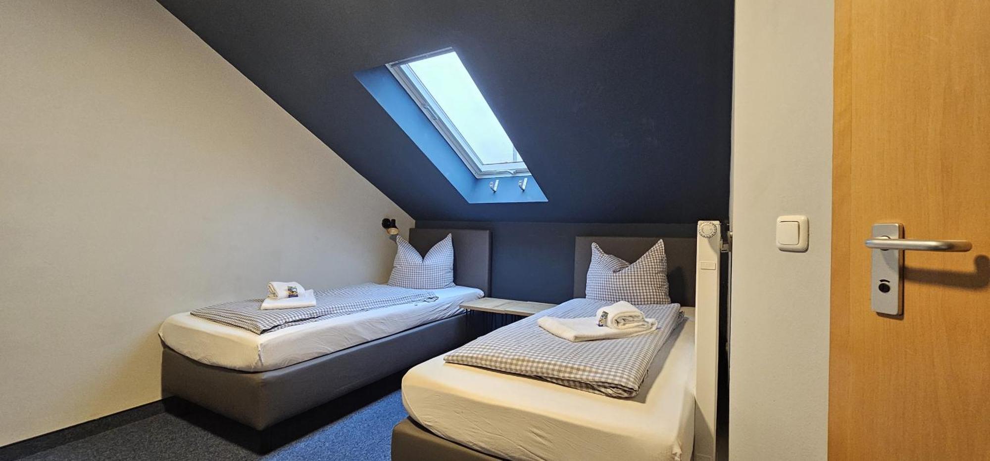Novitel Pension Pliening - Muenchen Messe Экстерьер фото